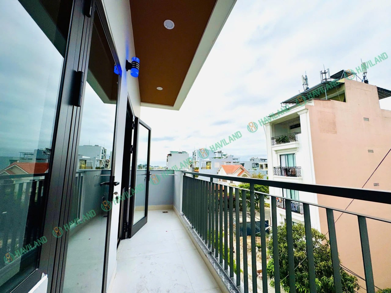 2-bedroom apartment with swimming pool near the beach, Khue My Dong 7