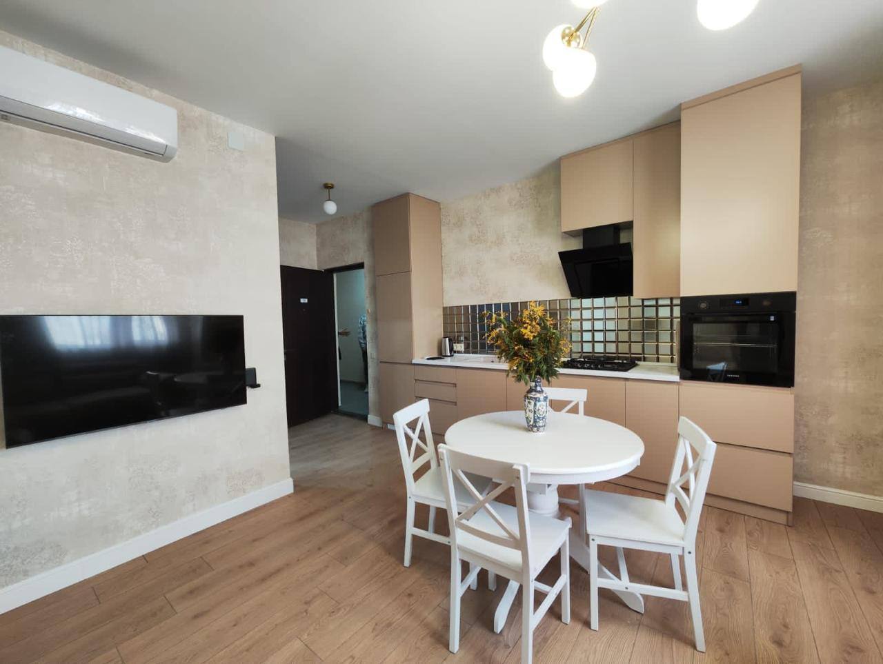 Сдается квартира 2+1 в Батуми, 65 м², 10 этаж, 1000$ в год