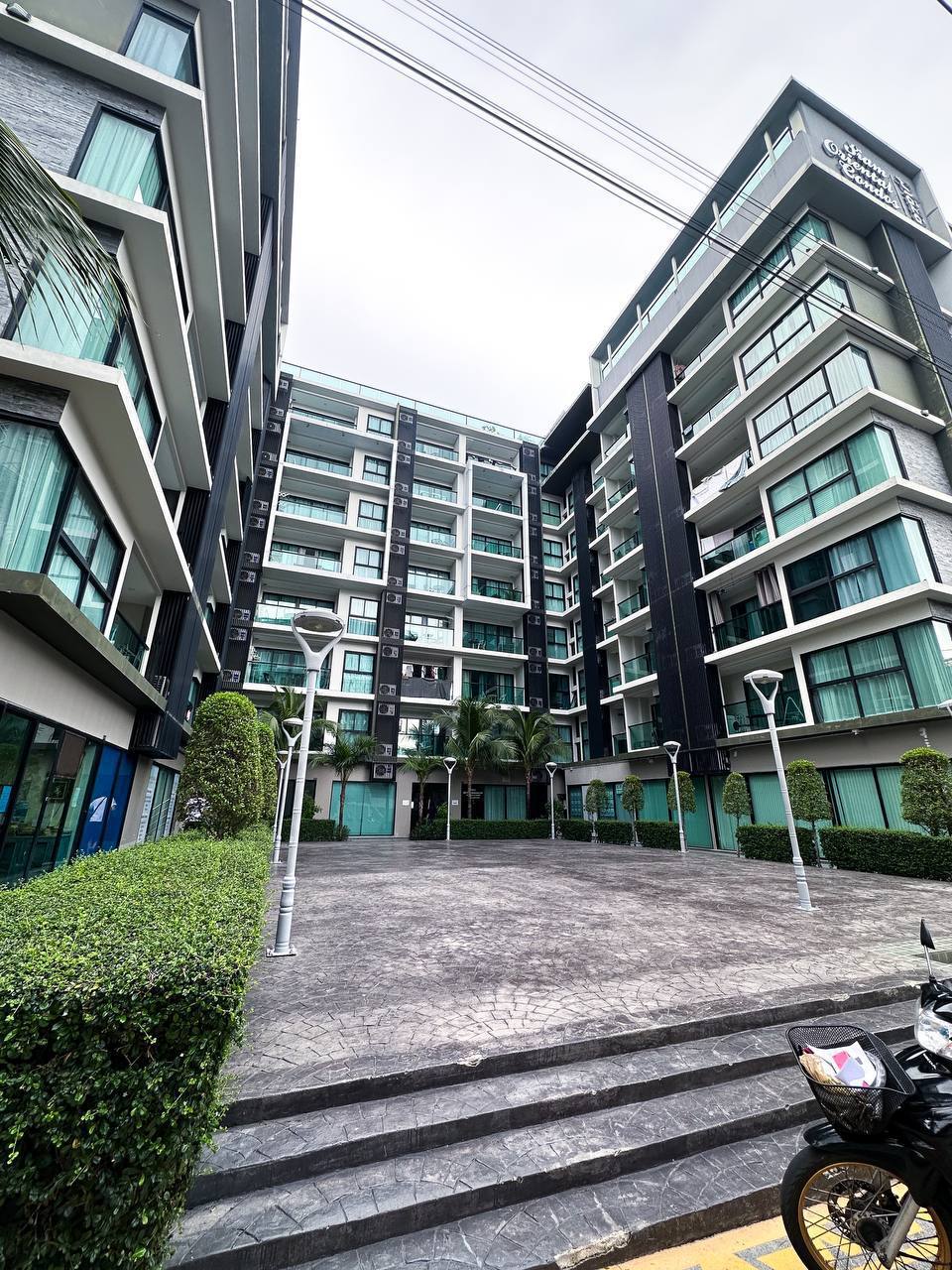 Siam Oriental Plaza Pattaya — студия 25м², 2 этаж, вид на город, меблирована, 12000 батт месяц