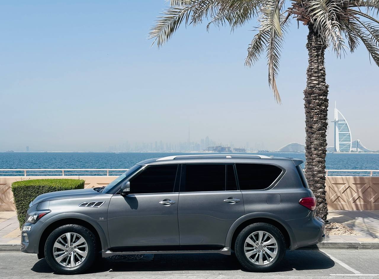 Infiniti QX80 2016, 194000 miles, American Specs, 5.6L V8, 4WD, 8-seater, серый