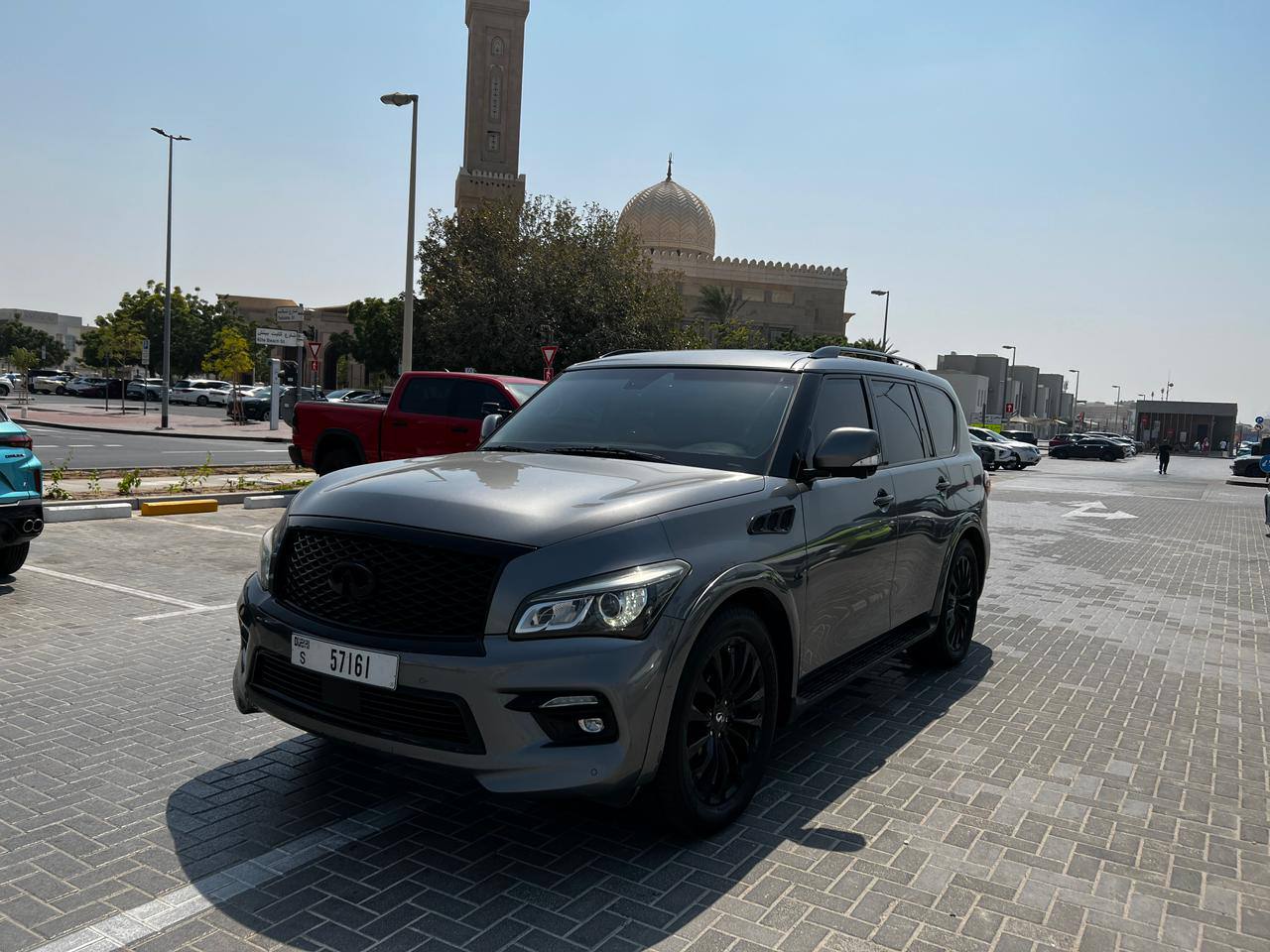 Infiniti QX80 2016, 210000 км, GCC Specs, хорошо обслуживалась, все чеки имеются