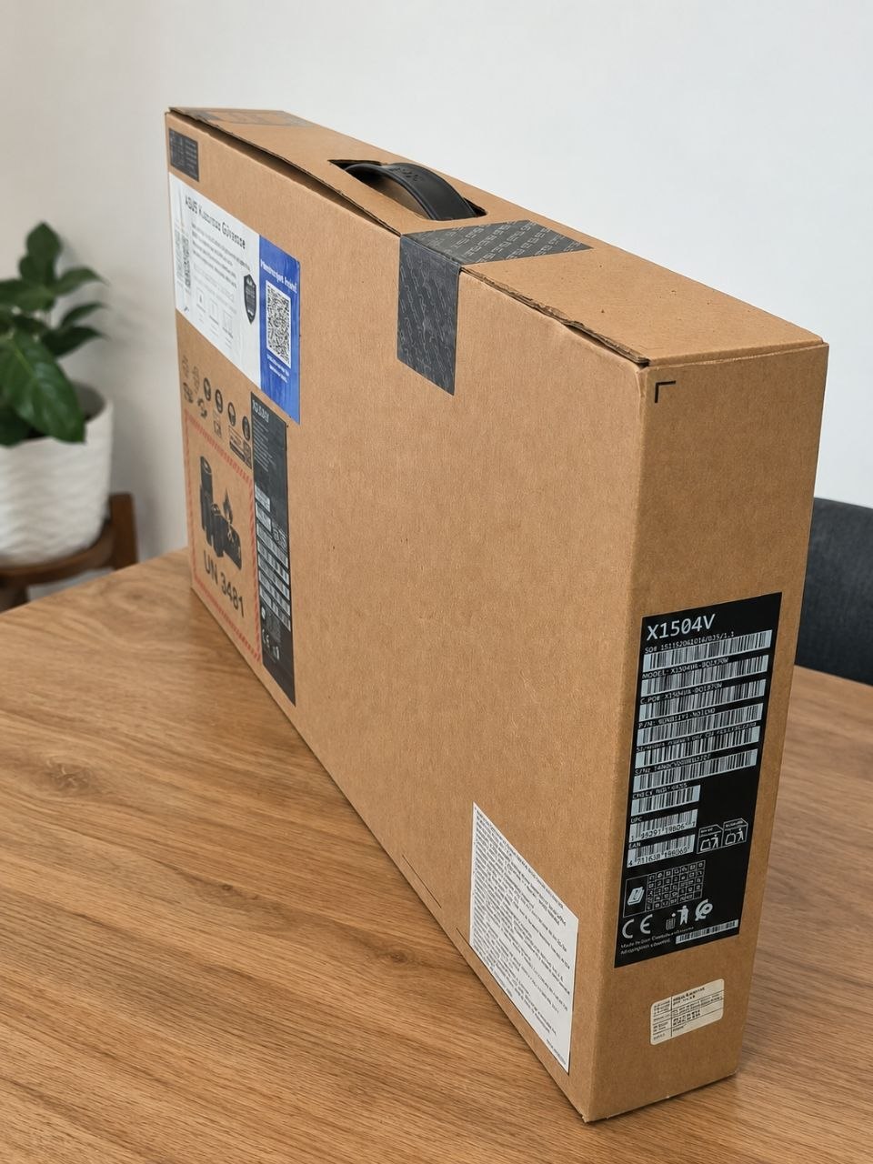 Новый ноутбук Asus Vivobook x1504V, процессор Core 5 120U, 8GB RAM, 512GB SSD, экран 15.6 IPS