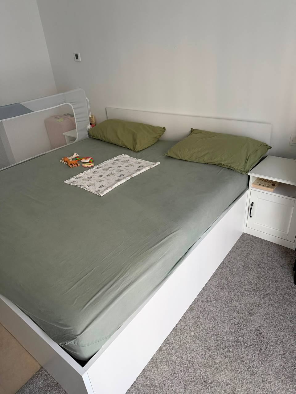 Отдам бесплатно — IKEA и JYSK мебель (шкаф, хранилище, кровать, матрас)