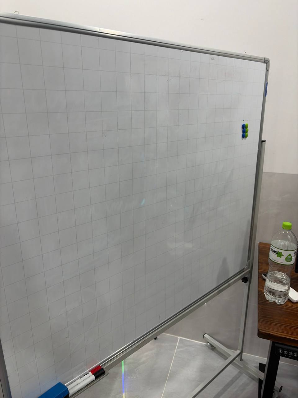 Маркерная доска 100x120 и весы Xiaomi Scale S400