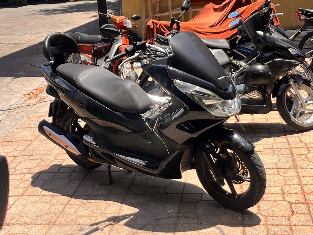 Honda PCX 2015, 125 куб., отличное состояние — 23 млн. VND
