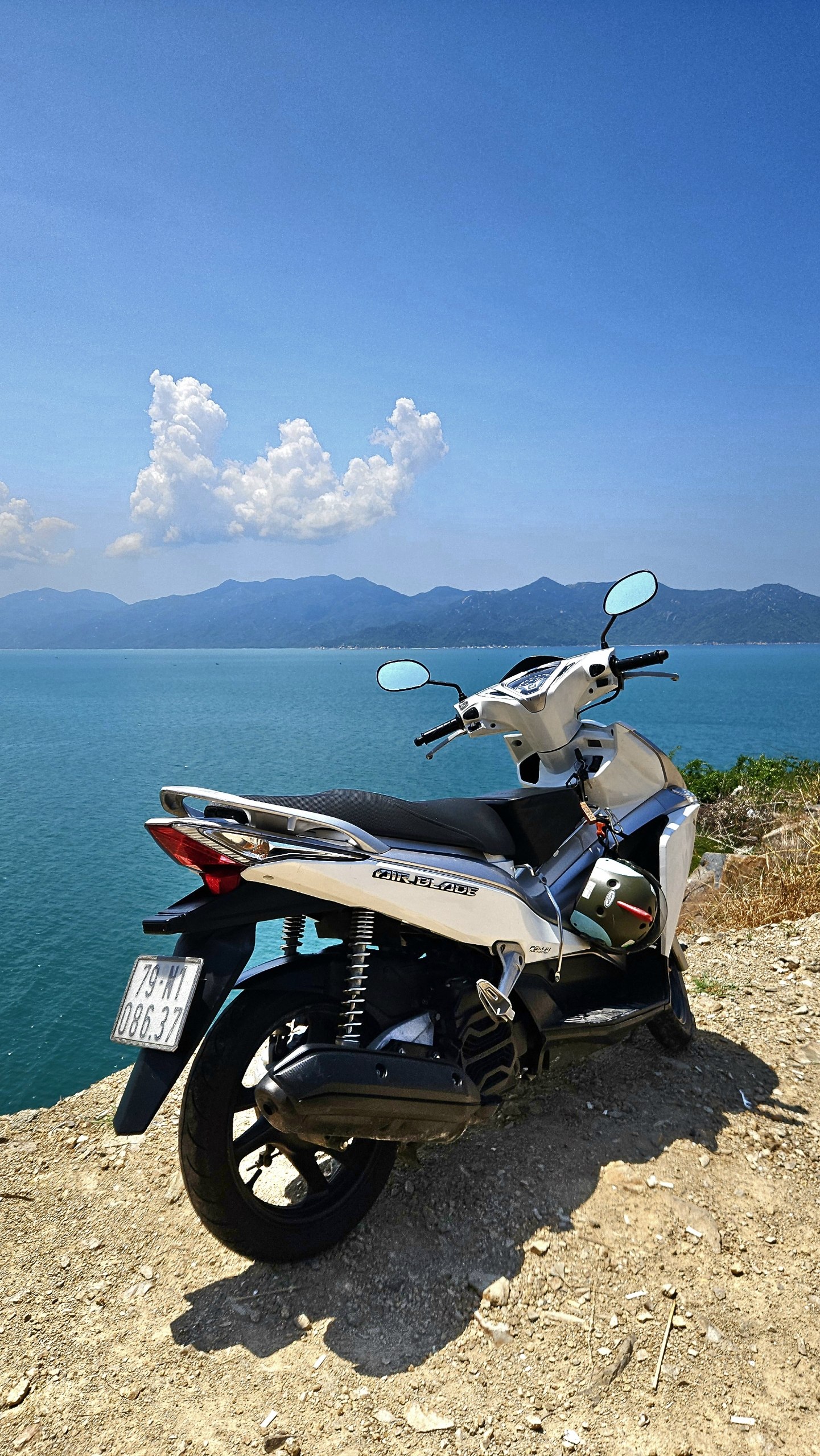 Продажа — Мотоцикл Honda AirBlade, 125cc, инжектор, отличное состояние
