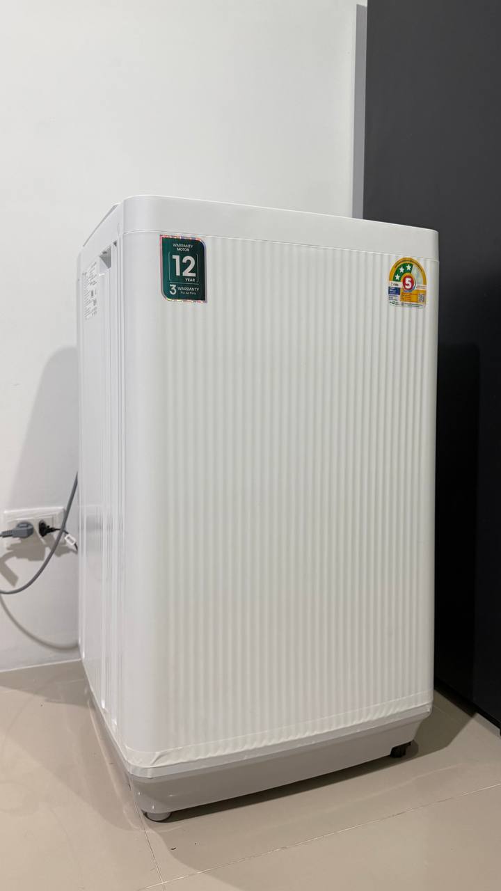 Стиральная машина Hisense 8 кг, практически новая, 2800 THB