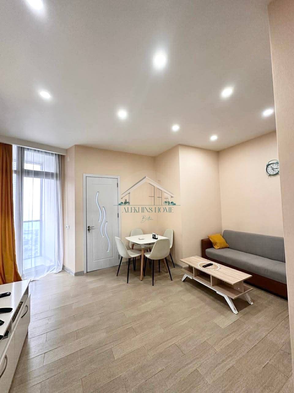 Сдается 2-комнатная квартира, 45 м², новый ремонт, вид на море