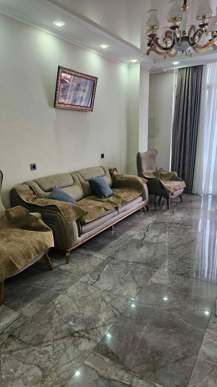 Аренда 3-комнатной квартиры 2+1, 70 м2 на ул. Джавахишвили, Батуми