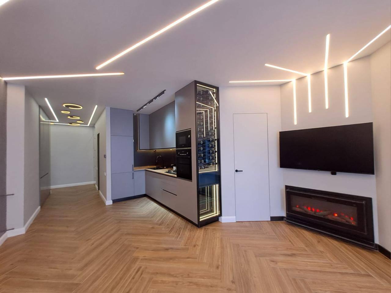 2+1 apartment for sale in Batumi, 80.2 sqm, floor 24, smart home features, city view