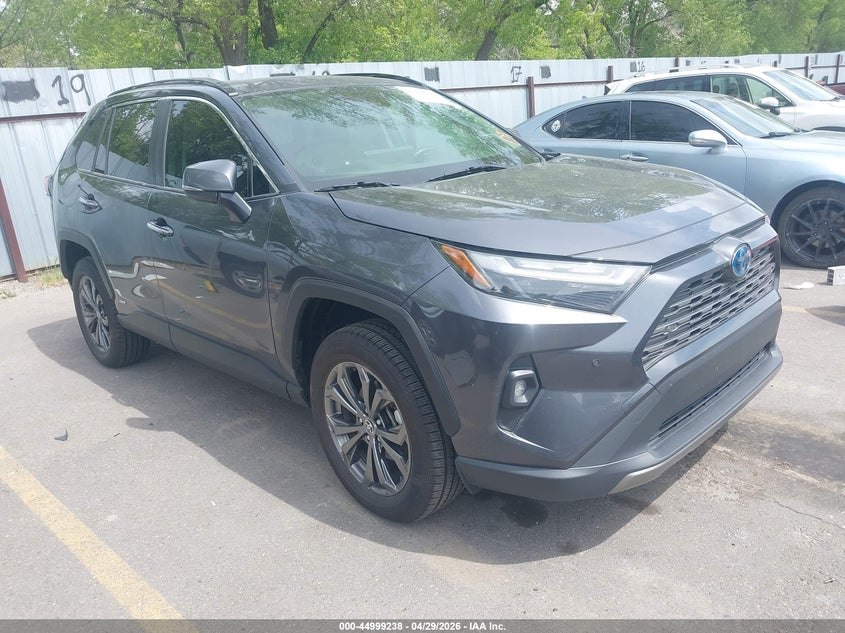 Toyota RAV4 Hybrid Limited на Timed IAAI