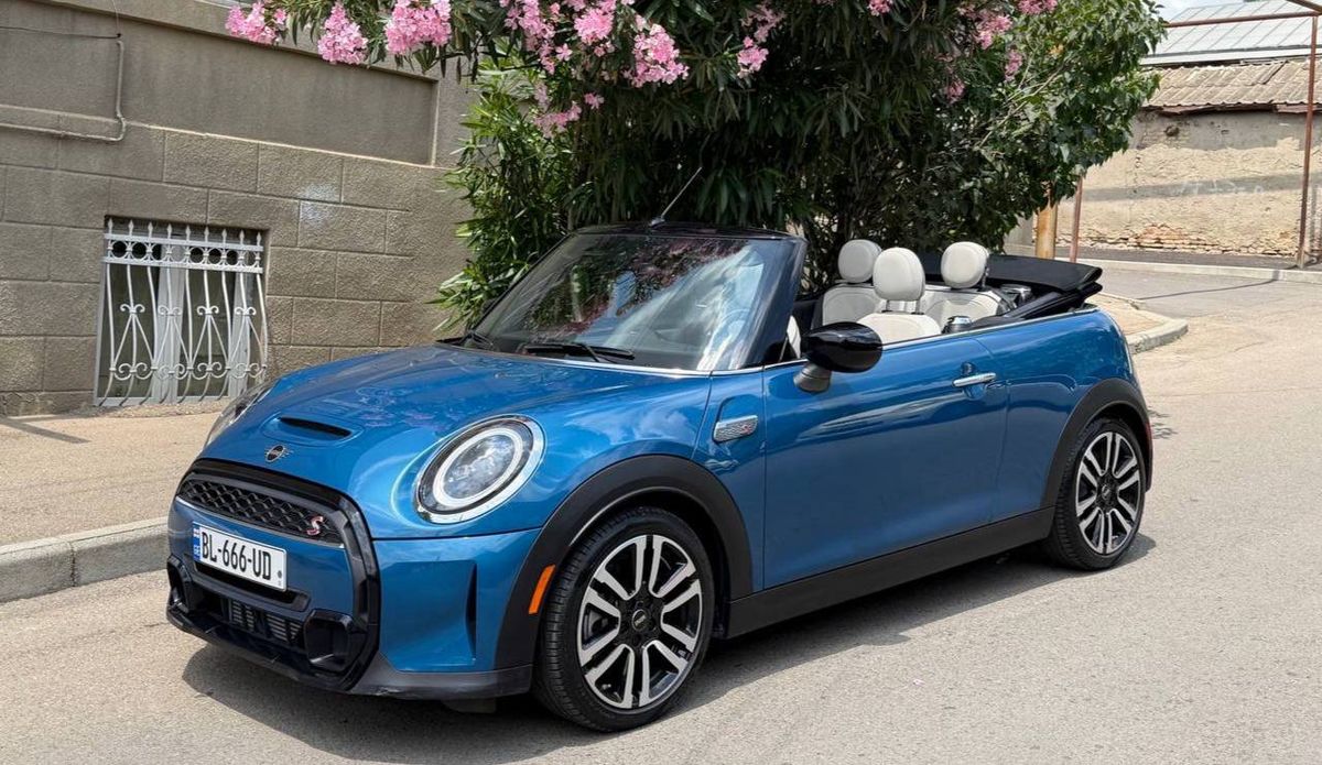 Mini Cooper S 2022, пробег 8,000 км, 2.0L бензин