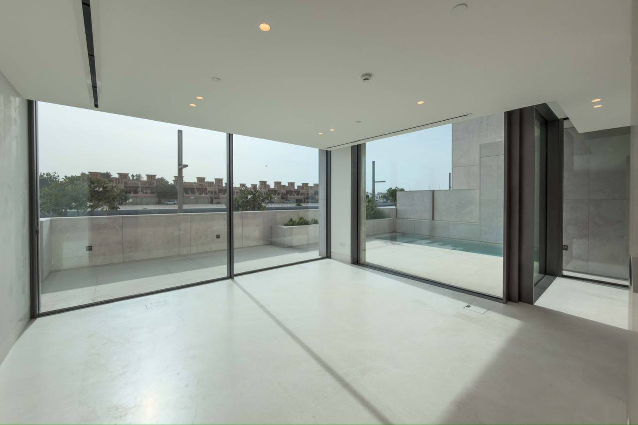 Вилла в Eden House The Canal, Jumeirah 2: 3 BR, 4 620 sq. ft, бассейн, сад. Цена 38 000 000 AED.