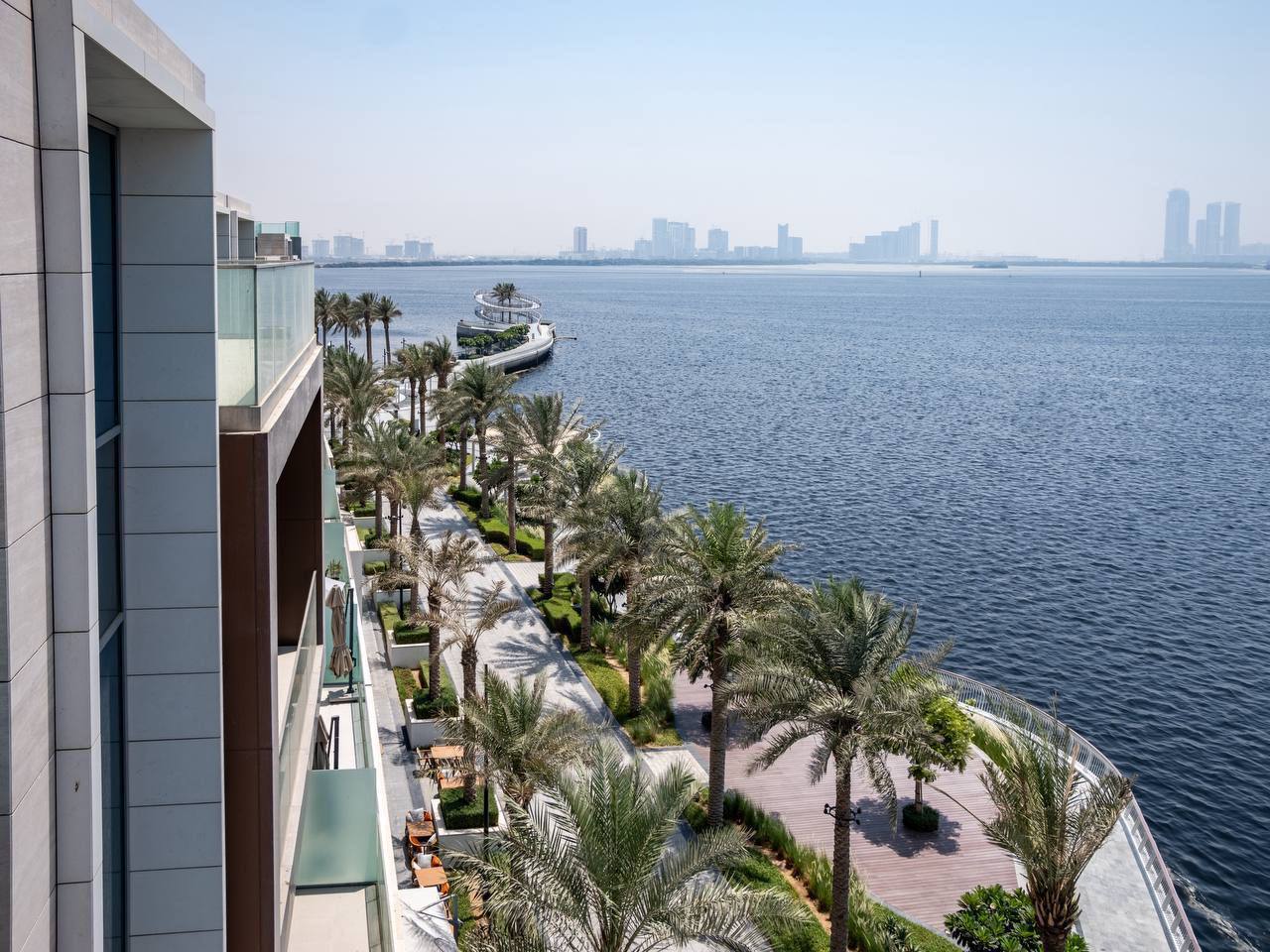 Townhouse 3BR + maid in Creek Harbour, Dubai. 317 sq.m, ground floor, canal view, fully furnished with rooftop terrace.