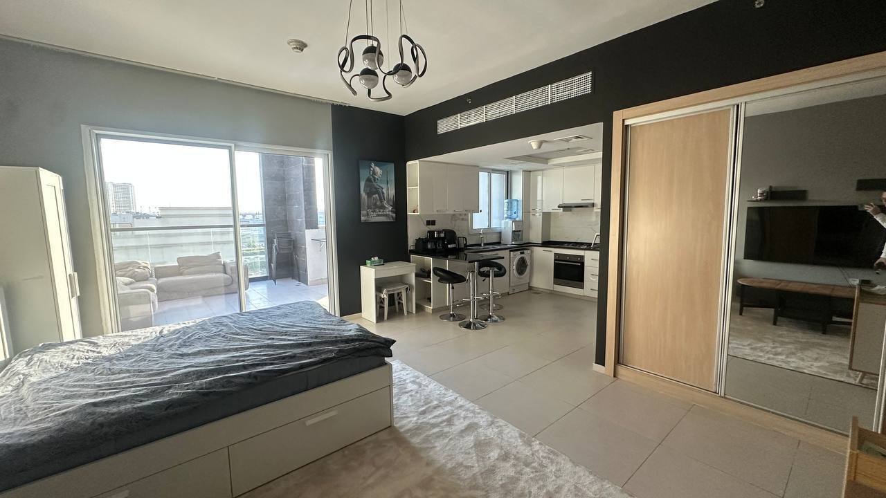 Студия в JVC, The Residence IV Building, с большим балконом, счета включены, 4500 АЕД в месяц