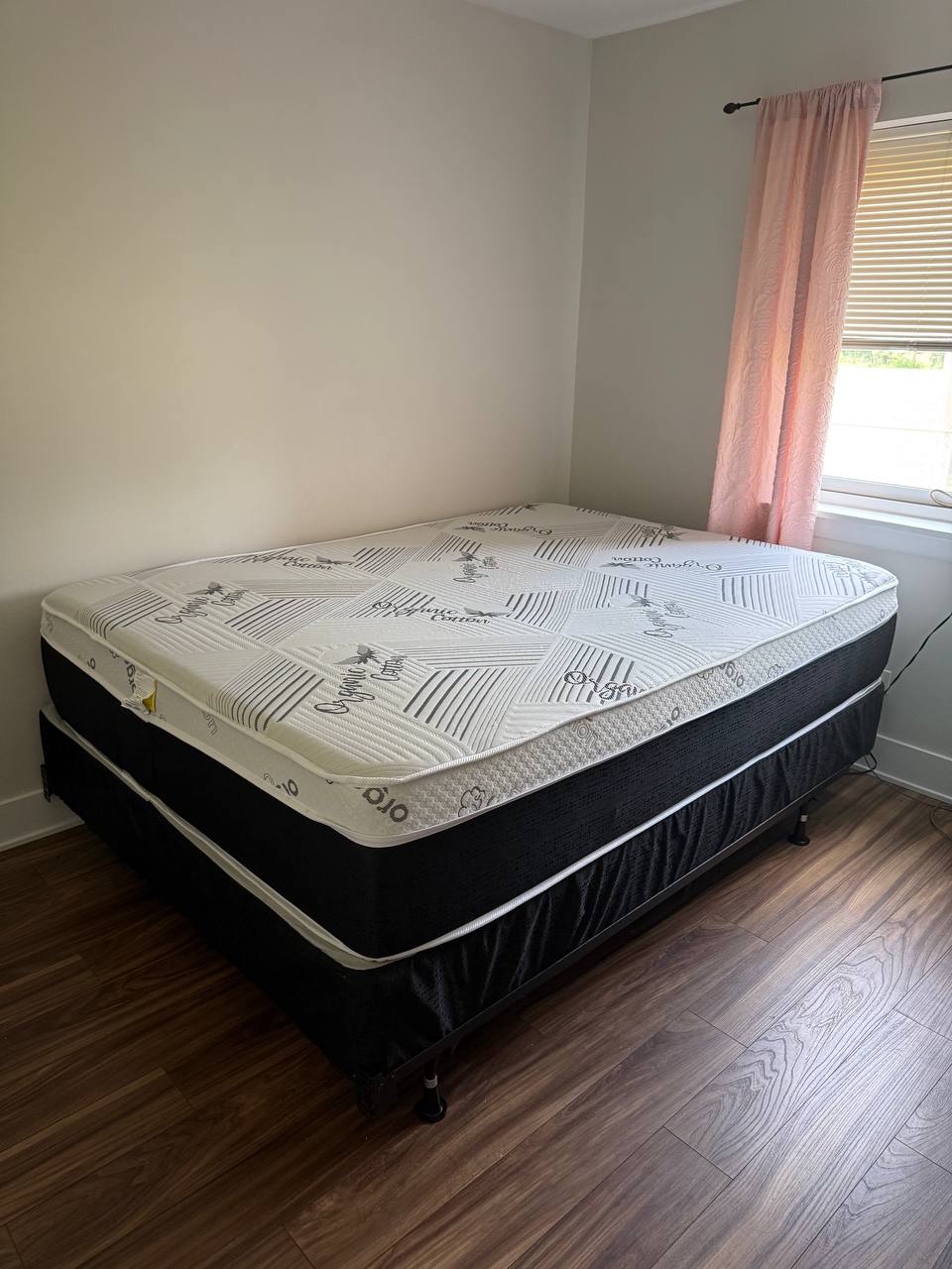 Продам комплект Queen Size: матрас, бокс-спринг и каркас