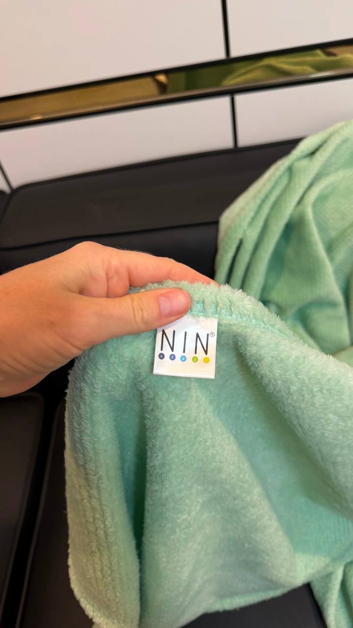 Продажа пледа и двух одеял бренда NIN