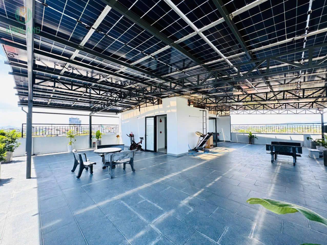 Top-floor studio apartment with large terrace near Marble Mountains, fully furnished