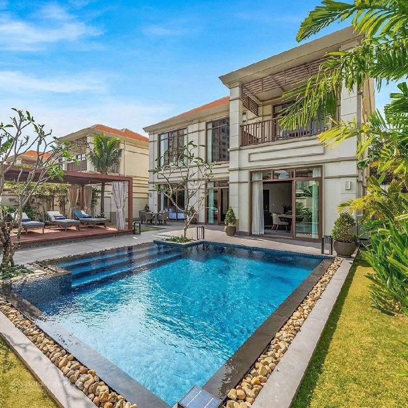 2-bedroom, 3-bathroom villa on 2 floors, 370m² at Fusion Villas, Ngu Hanh Son, Da Nang. 6-month contract, 3,500 USD/month.
