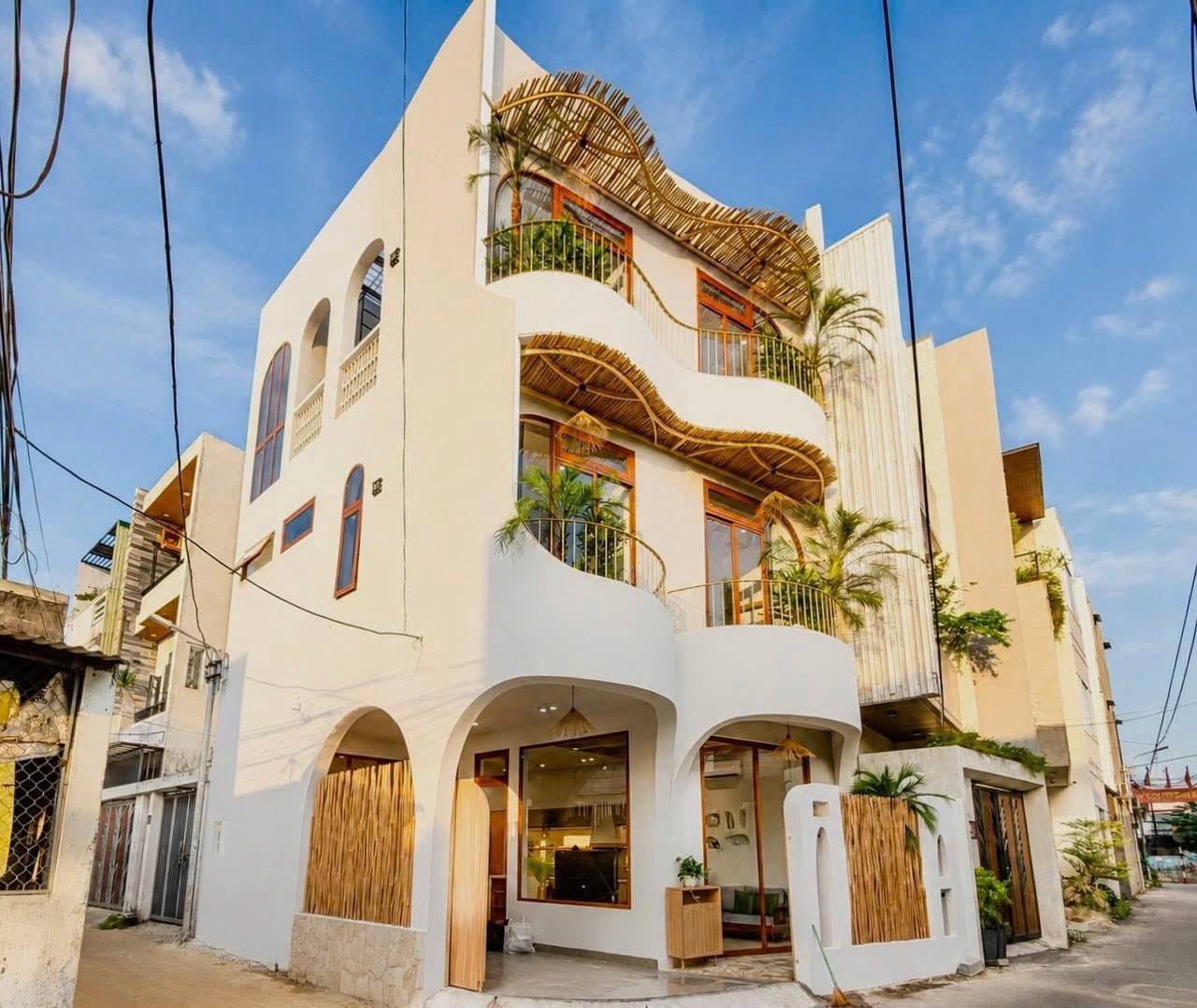 House for rent, 3 floors, 3 bedrooms, 4 bathrooms, Da Nang