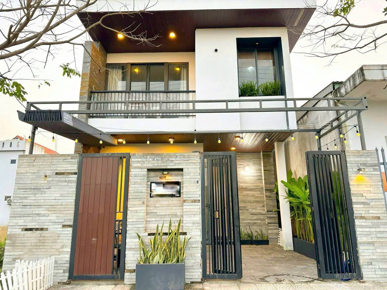 House for rent, 3 floors, 3 bedrooms, 4 bathrooms, Da Nang
