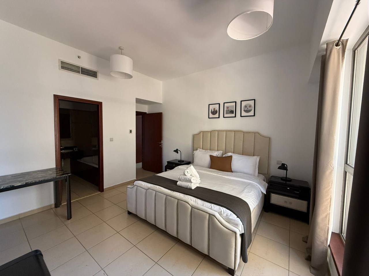 Master bedroom с собственной ванной комнатой в JBR, Sadaf 4. Включены коммунальные услуги и Wi-Fi.