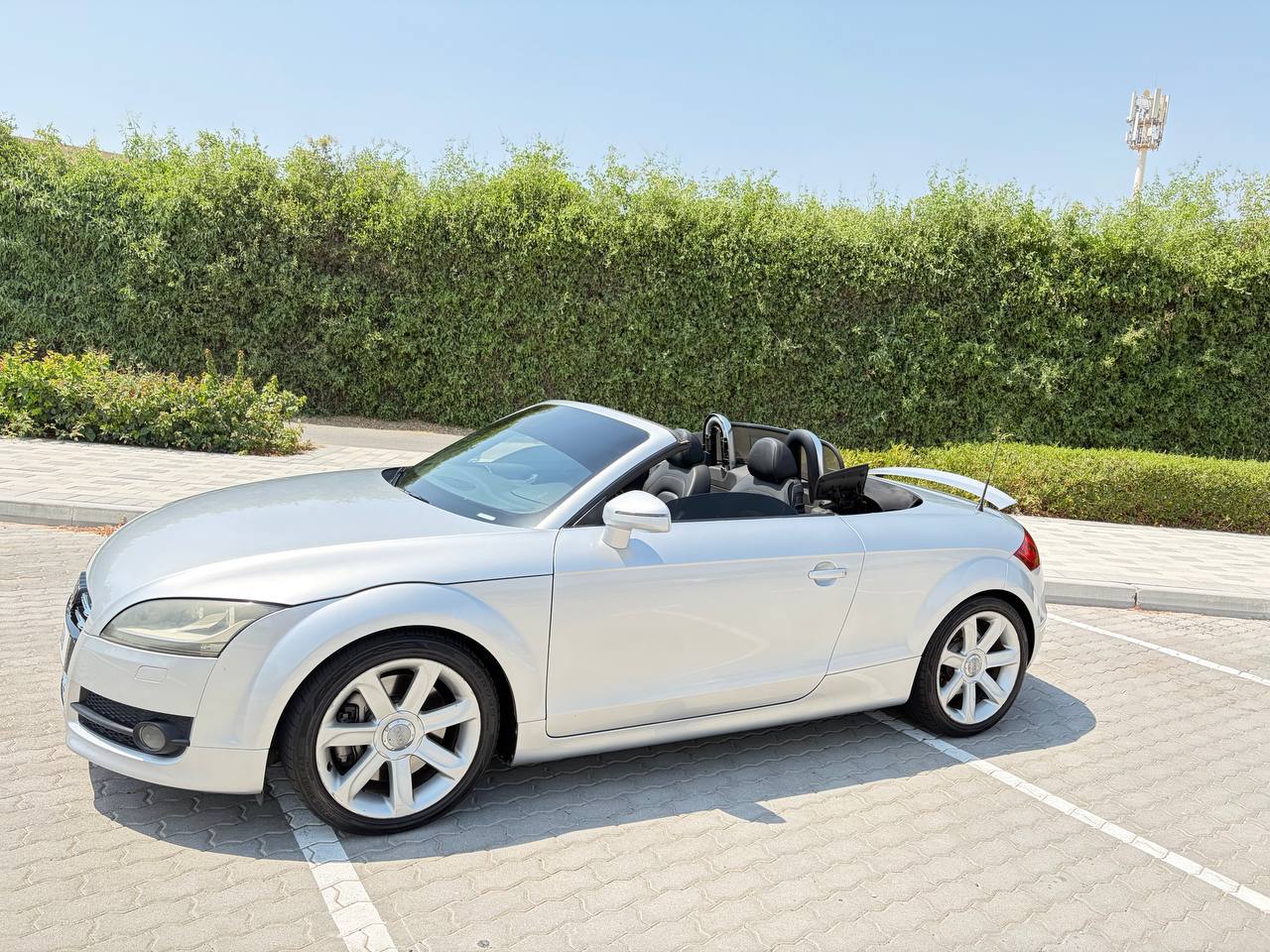 Продажа — Audi TT кабриолет 2010 г — 20 000 AED