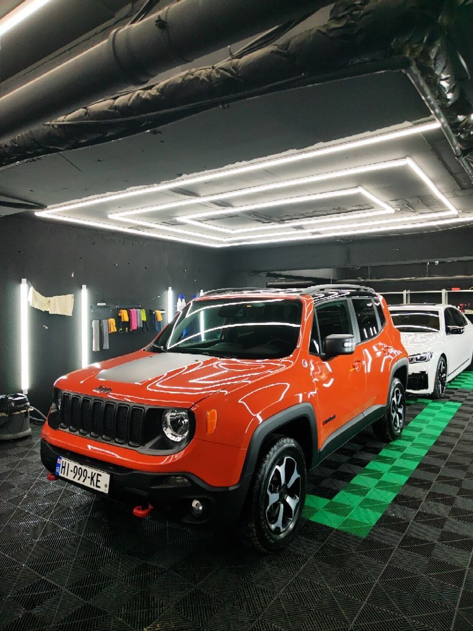 Аренда Jeep Renegade Trailhawk в Батуми с бесплатной доставкой в Тбилиси