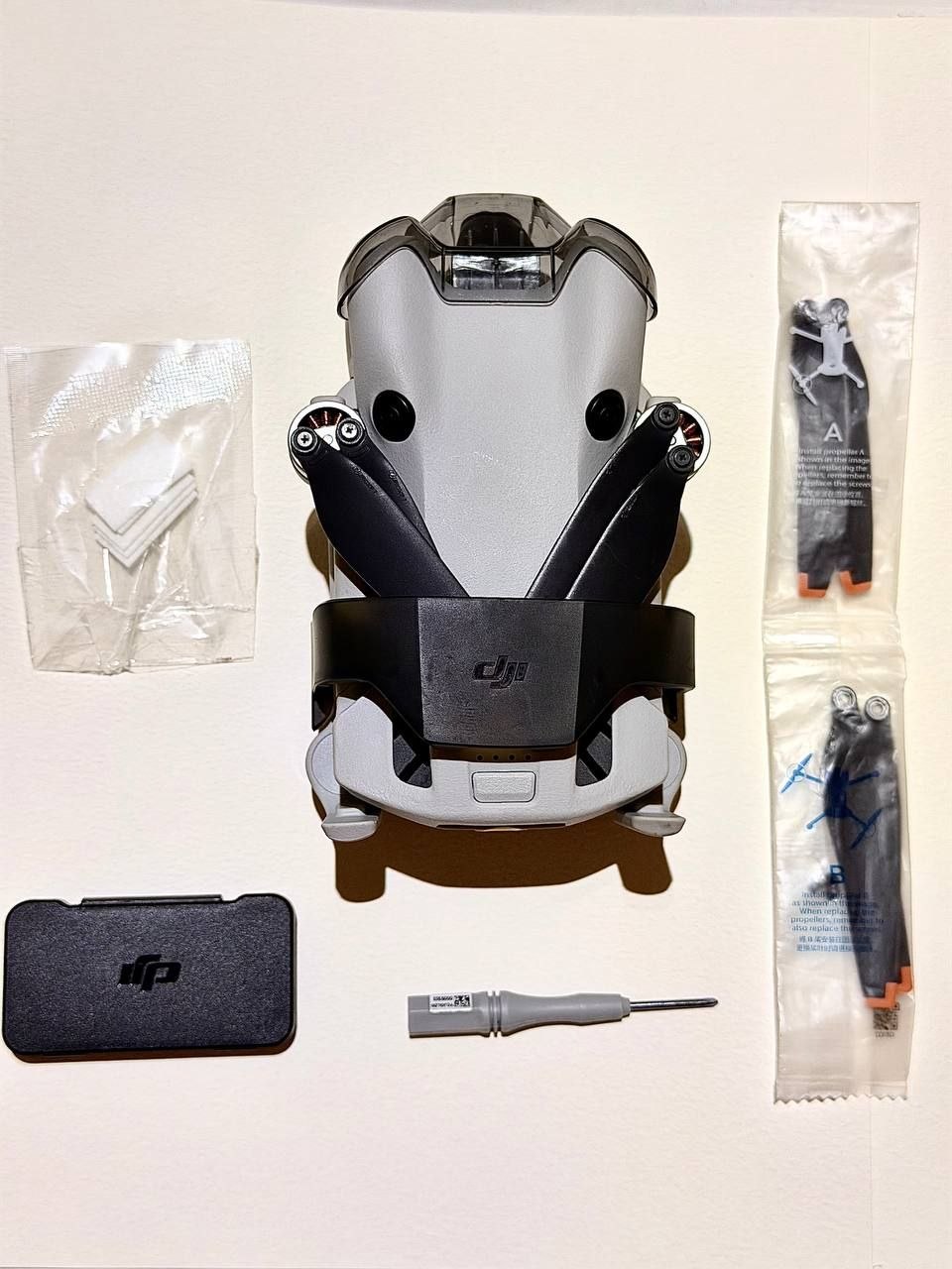 Продажа — Дрон DJI Mini 4 Pro в хорошем состоянии