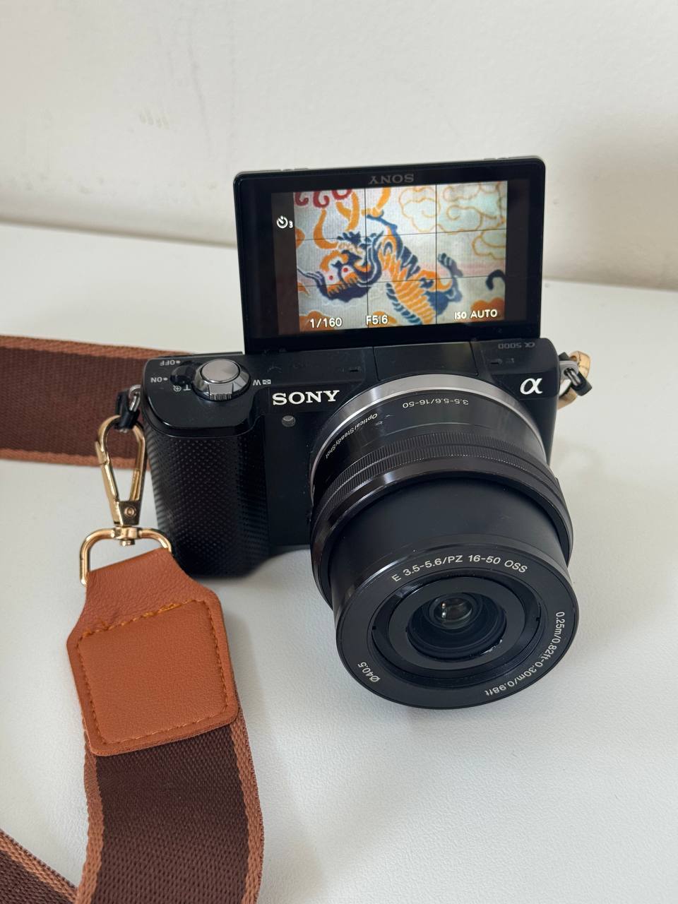 Продажа цифровой фотокамеры Sony Alpha 5000