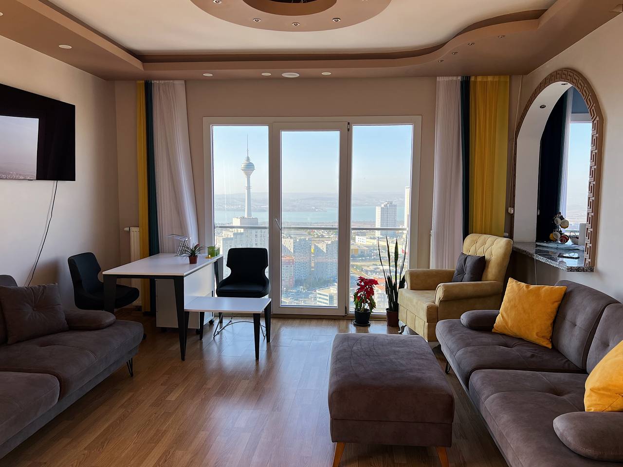 Аренда 2+1 в Istanbul Esenyurt, панорамные окна, озеленённая территория с инфраструктурой