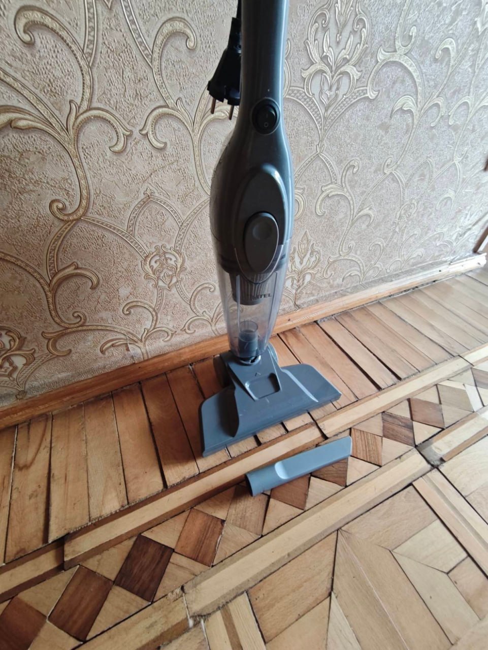 KUMTEL HVC-16 vertical vacuum 2-in-1, 600W, 1.5kg, good condition