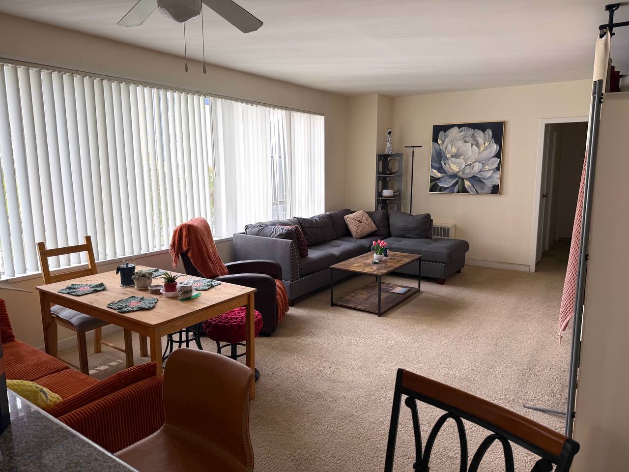 Furnished private room in 2br apartment at Park La Brea, utilities and parking included, July 1st