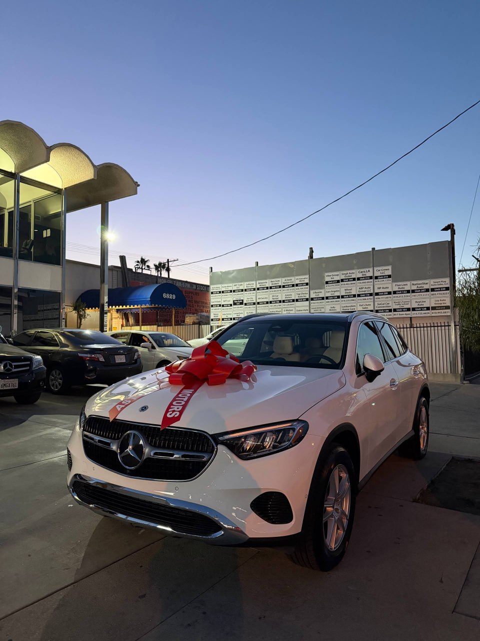 Подбор автомобилей: 2026 Mercedes GLC 300 от 499 USD в месяц, гибкие условия