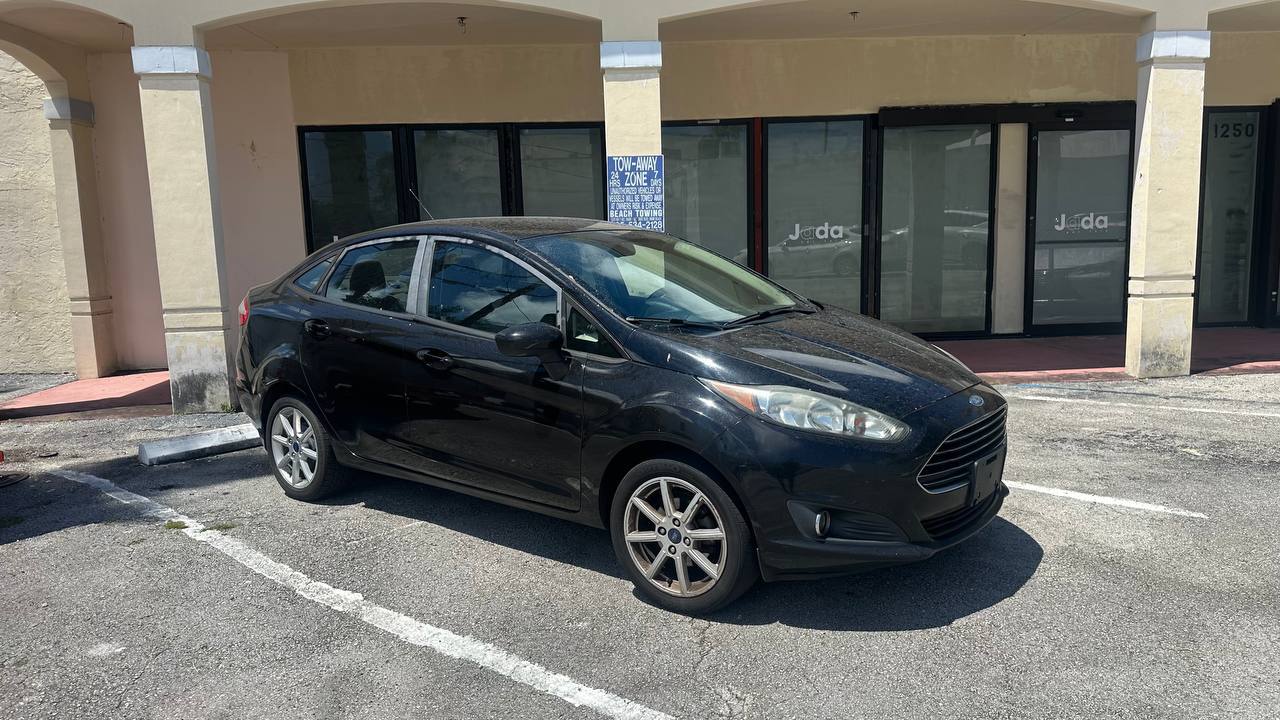 Ford Fiesta 2018 и 2019 в аренду помесячно со страховкой и Sunpass