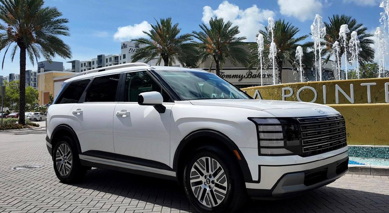 Car rental in Florida - new 2026 models (Volvo, Acura, Hyundai, Toyota), weekly to multi-month rental, delivery to South Florida.