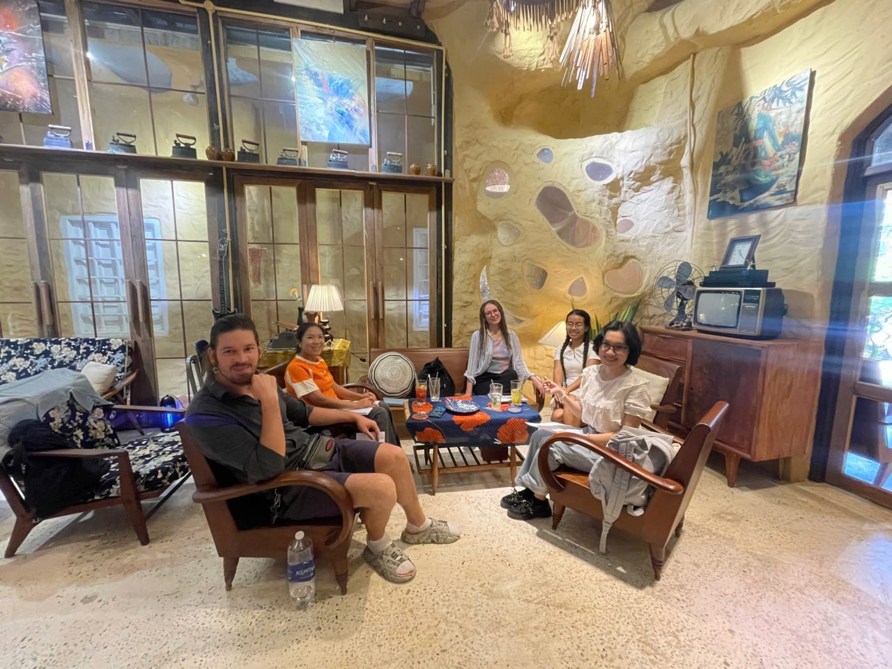 English Speaking Club в Муйне — разговорная практика