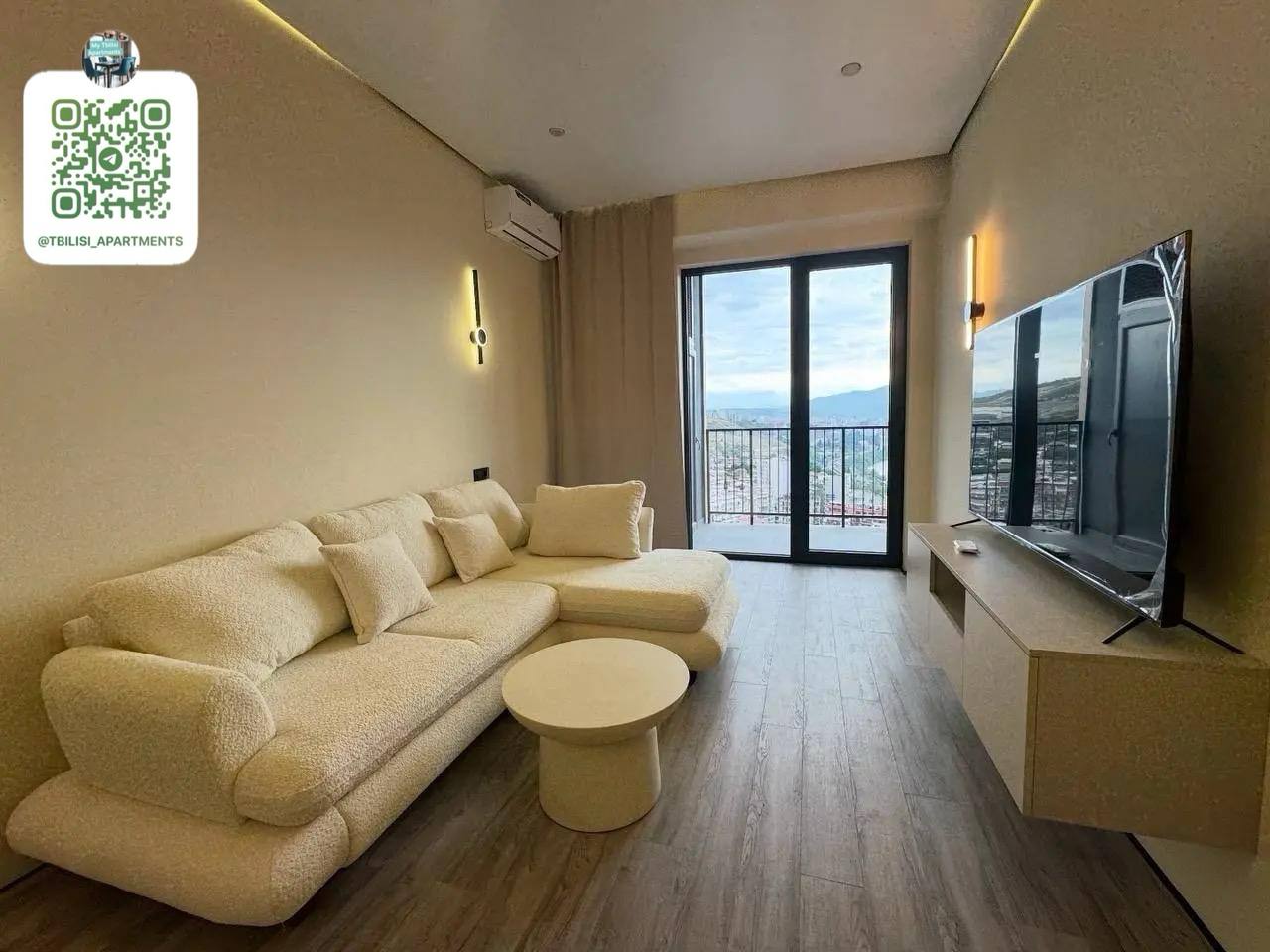 2-bedroom apartment, 88 sqm, 27th floor, studio kitchen, balcony, pets allowed