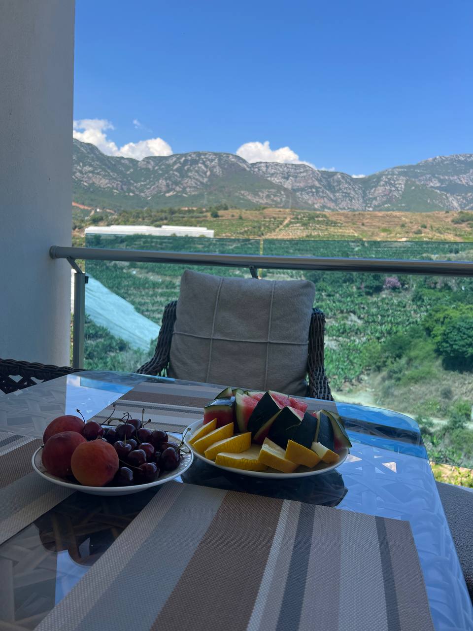 1+1 квартира (70м2) в комплексе Azura Park, Махмутлар, Алания. 10 этаж, вид на горы, 1500м до моря, собственный пляж и трансфер.