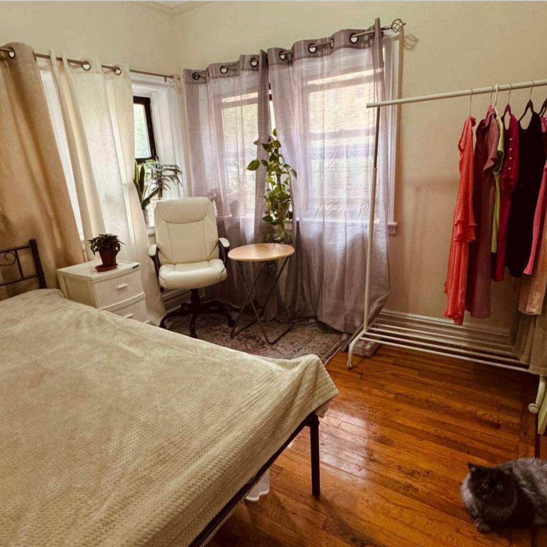 Single room for rent, $850/month, no deposit, near ocean in Brighton