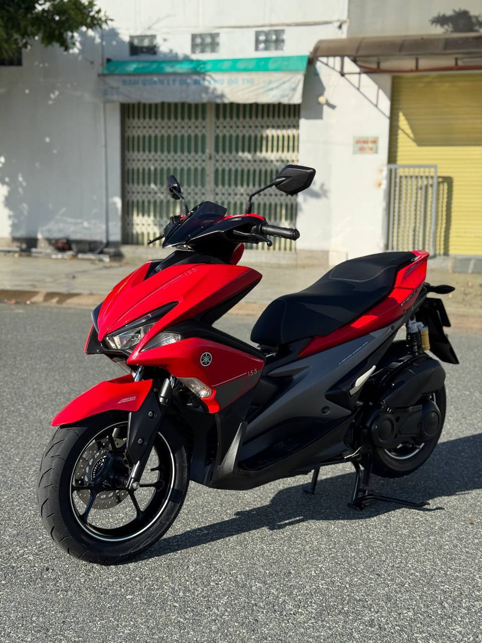 Аренда скутера Yamaha NVX155 (2017, ABS) — обслуженные, доставка до отеля, 2 шлема