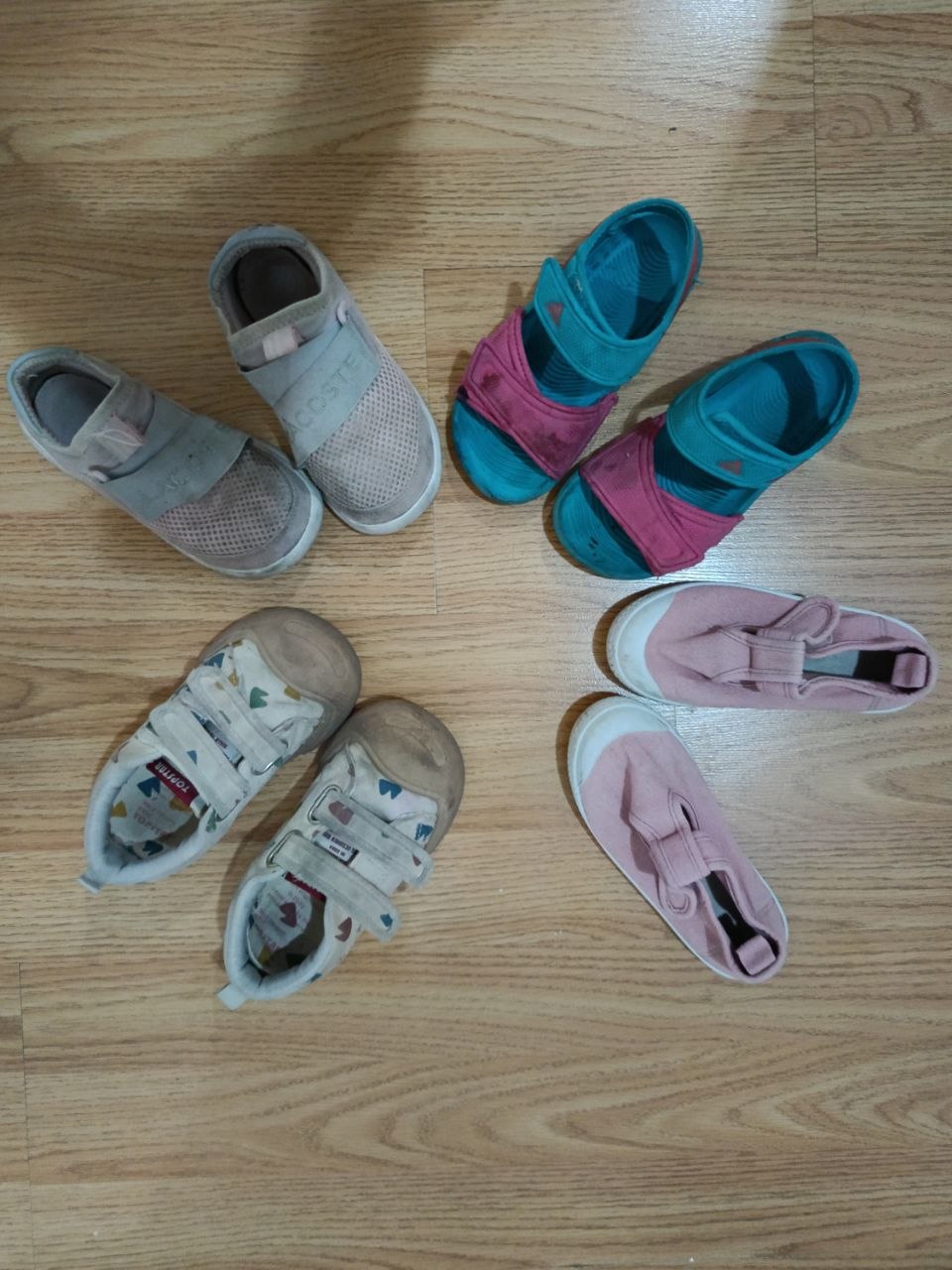 Children's shoes, sizes 25-28, excellent condition