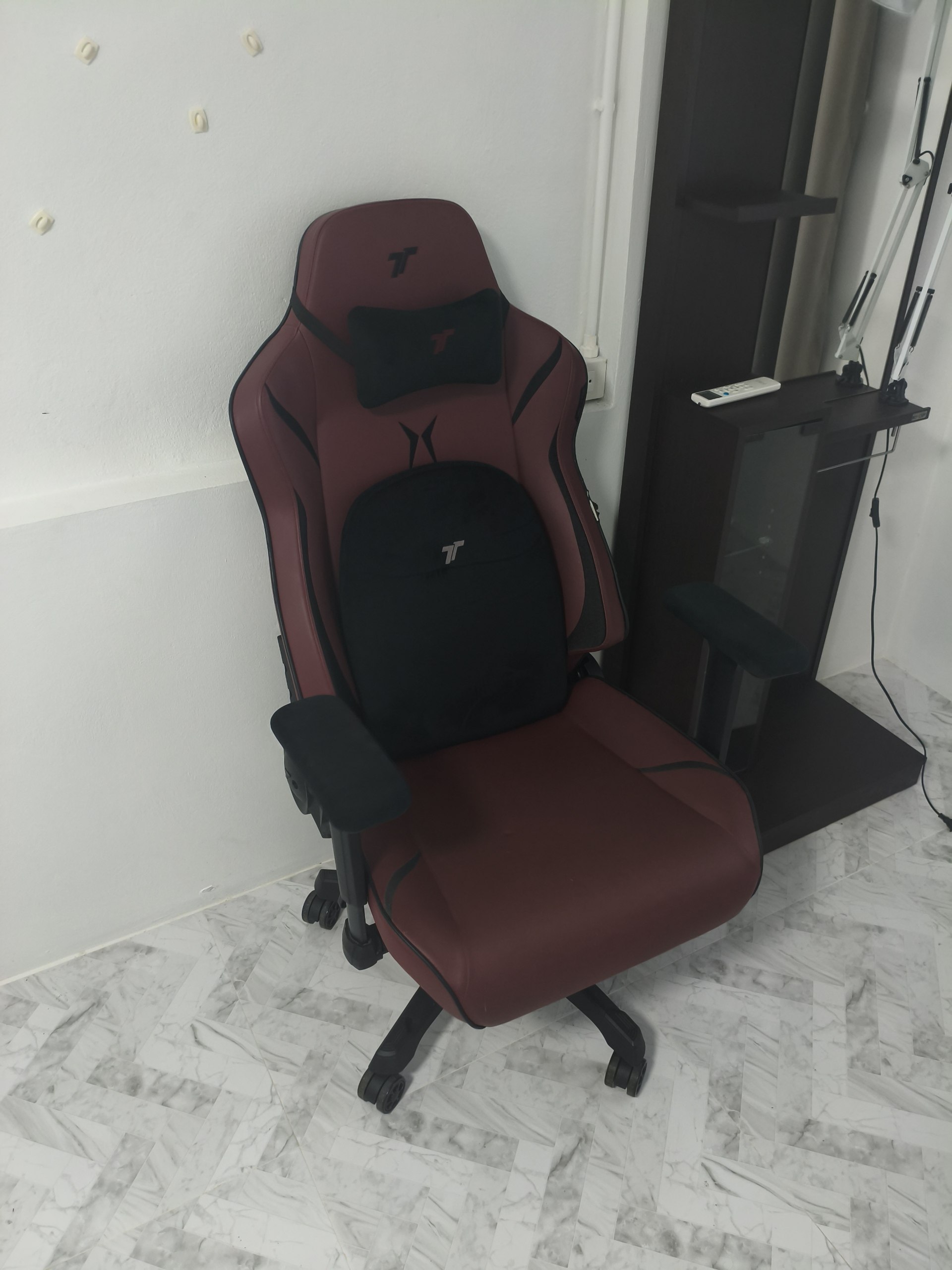 IT Racing Swift X Pro gaming chair, 2000 THB