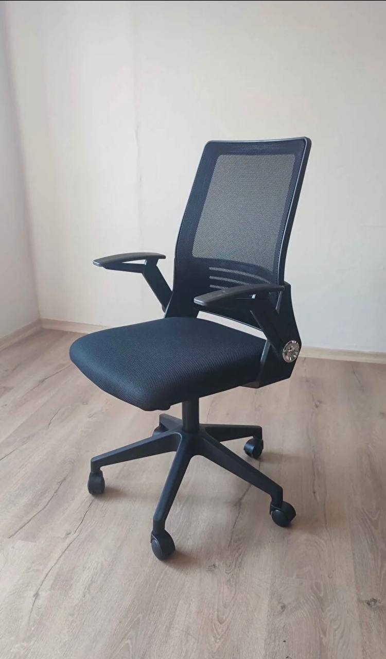 Продажа — Office chair with mesh back and soft seat, 1600 TRY