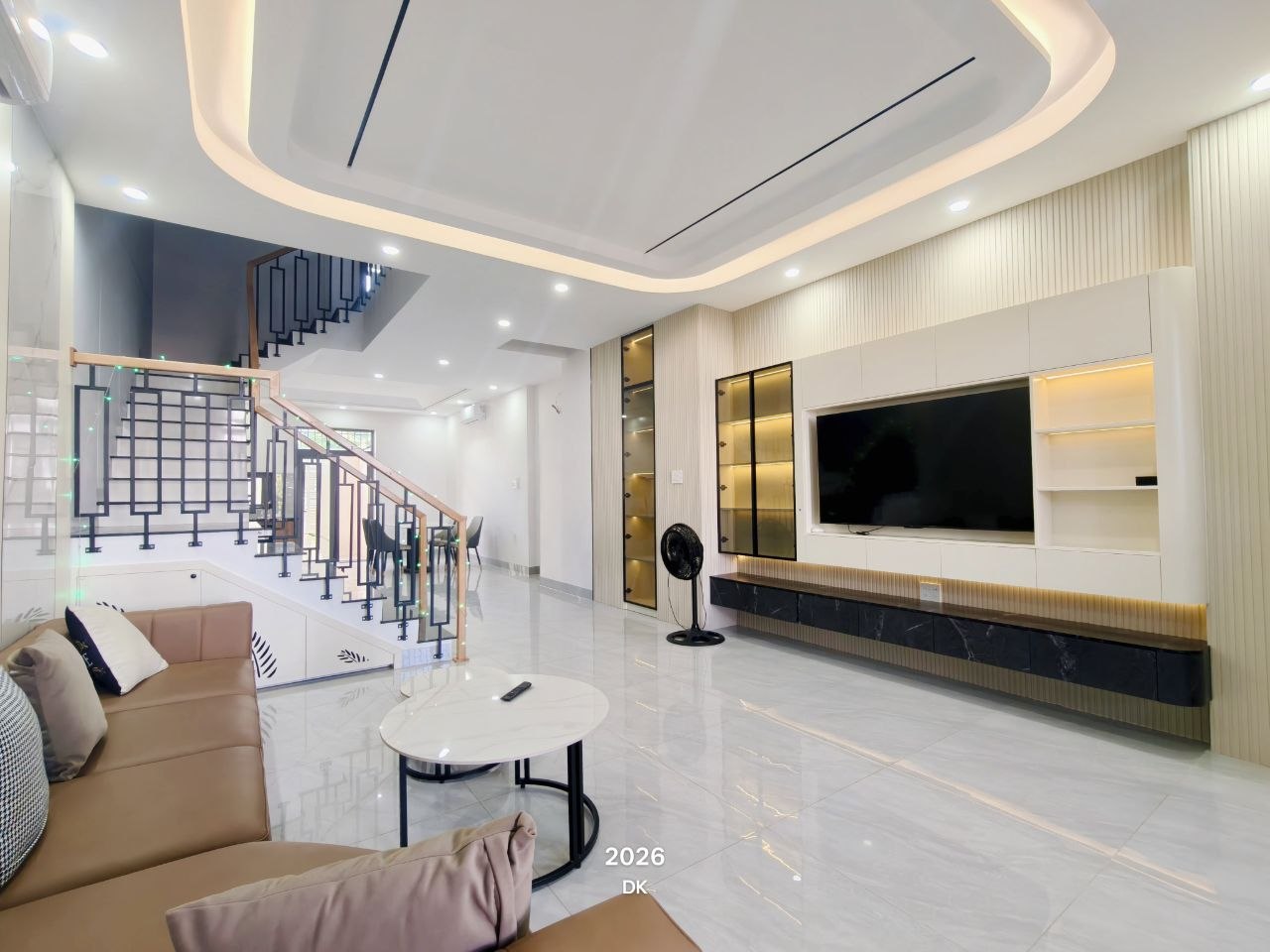 270m² furnished 3-bed house with modern design — 27 million VND/month