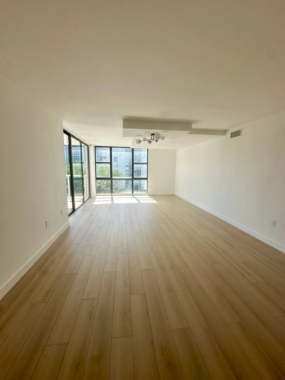 Сдается квартира 2bd/2ba в Aventura, Флорида, за $2500/месяц
