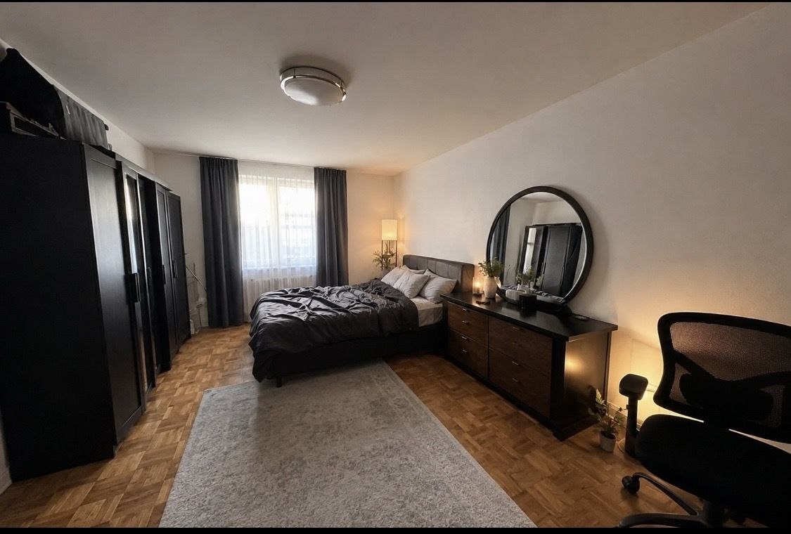 Сдается меблированная комната в 2-комнатной квартире, 7 минут до метро, $1200 плюс депозит