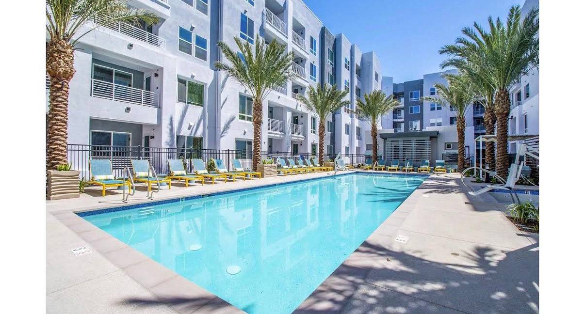 Сдается 2 Bed / 2 Bath квартира в комплексе Gravity (ZIP 92120) с мебелью и удобствами
