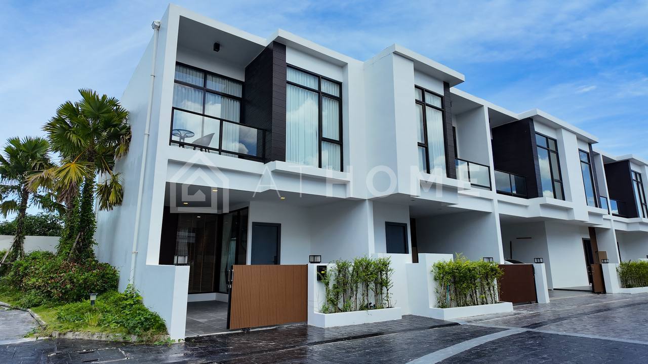Сдается в аренду таунхаус Villa La Richie с бассейном, Наклыа, Паттайя