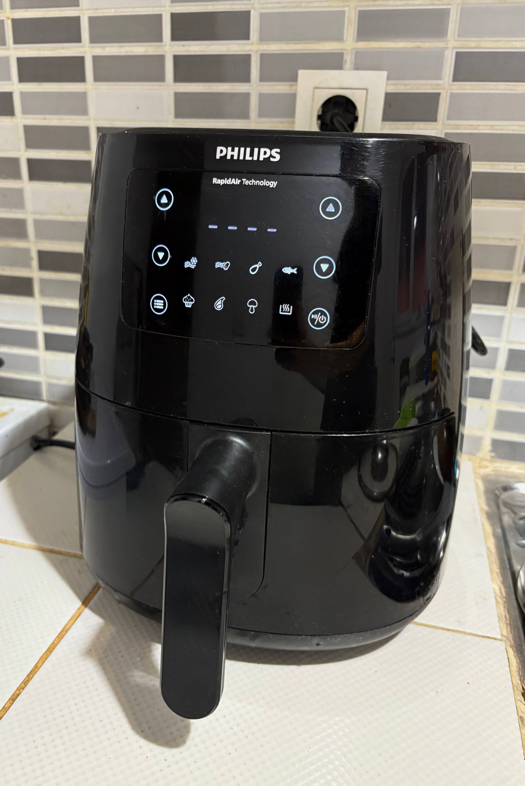 Аэрогриль PHILIPS в отличном состоянии и наматрасник 100×190